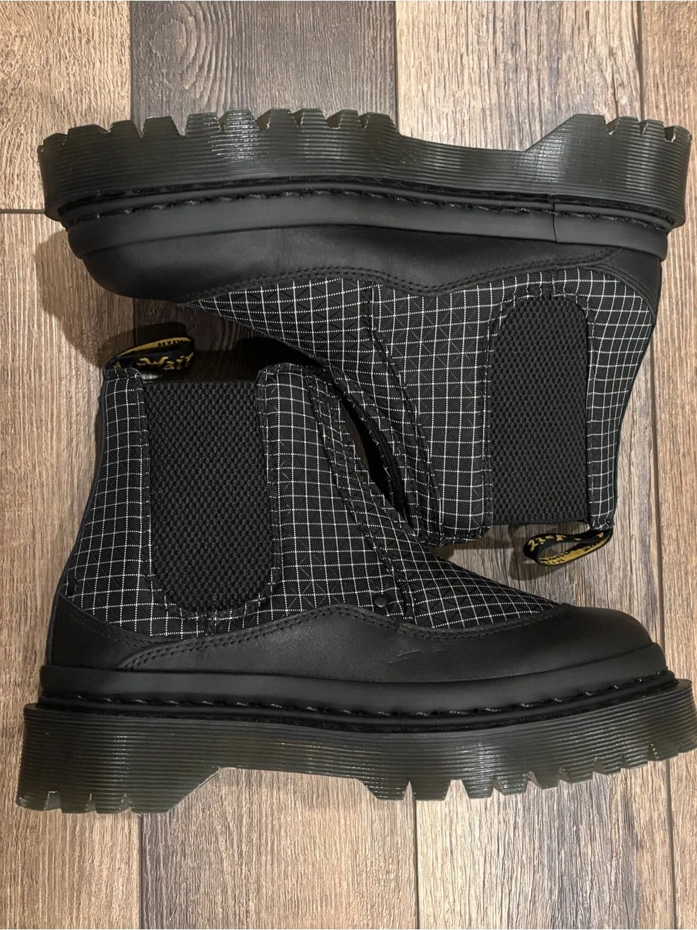 Dr. Martens 2976 BEX RIPSTOP GRID CHELSEA BOOTS Women’s Size 7 / Men’s Size 6